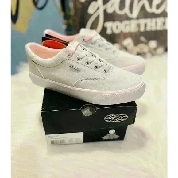 WOMEN’S ALLY OXFORD SNEAKER - Picture 1 of 6